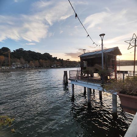 Chalet Romantico Sul Lago Apartment Anguillara Sabazia Luaran gambar