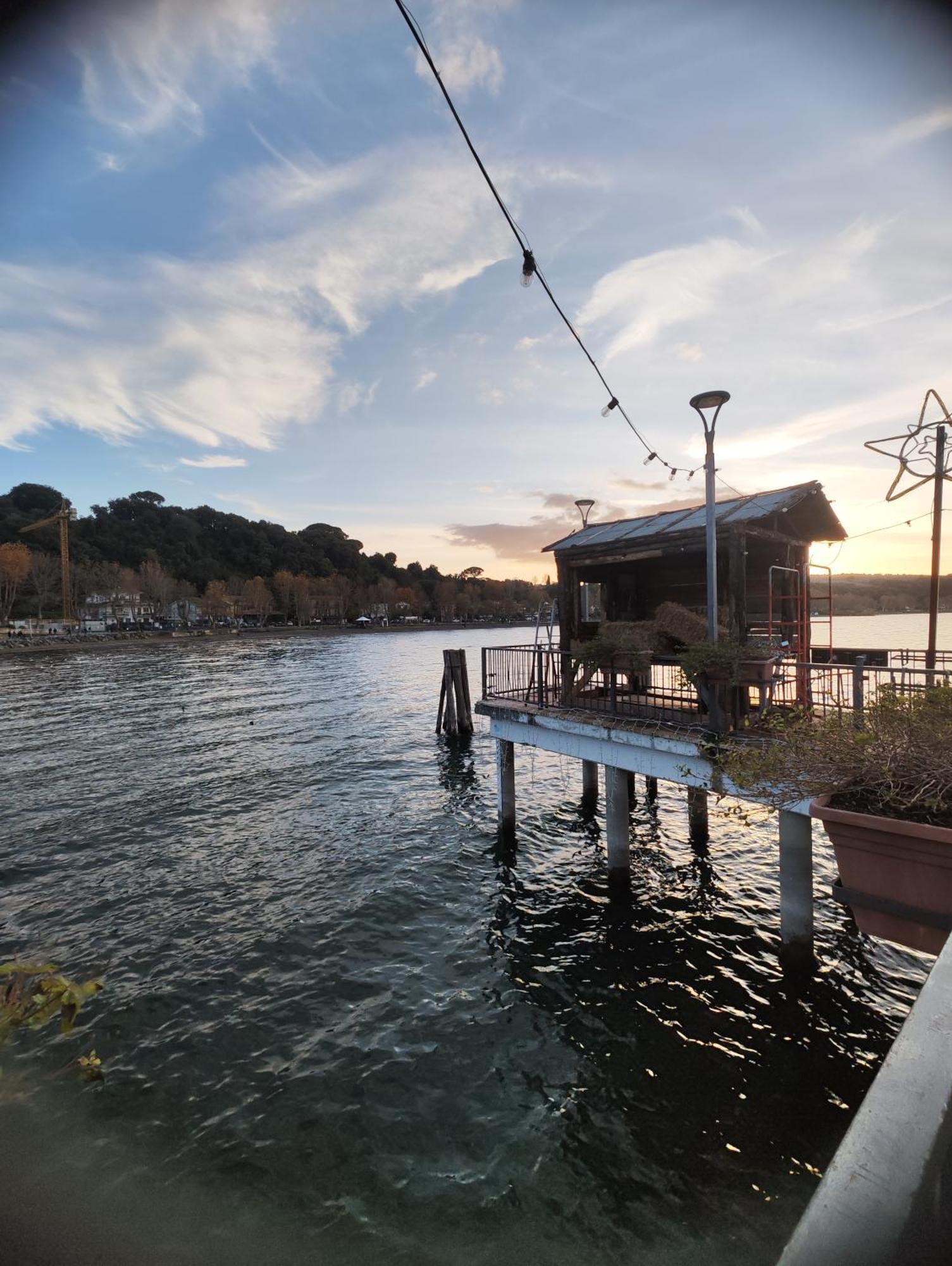 Chalet Romantico Sul Lago Apartment Anguillara Sabazia Luaran gambar